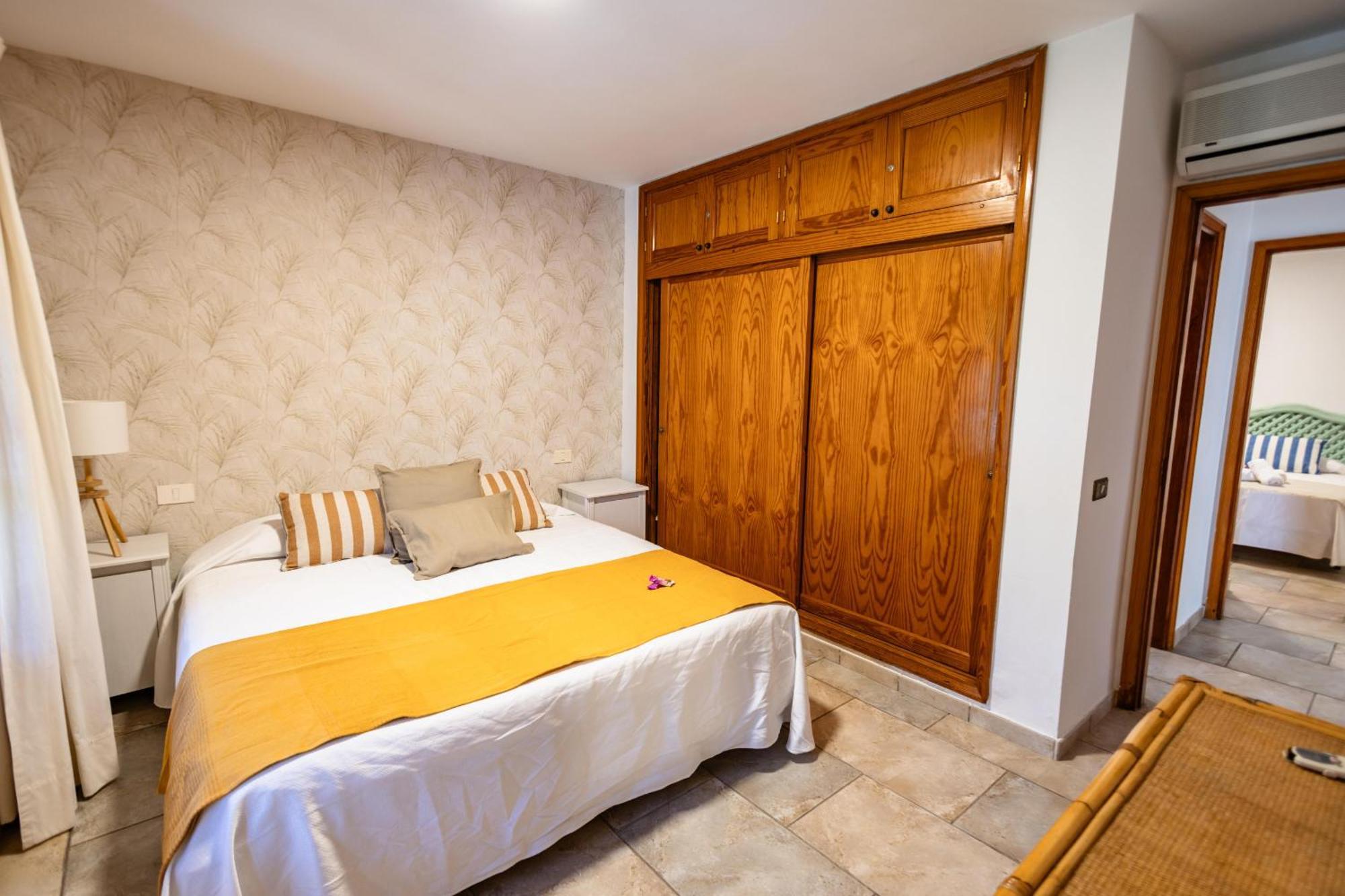 Oasis Holycan - By Gestion Vacacional Canarias San Bartolomé Exteriör bild